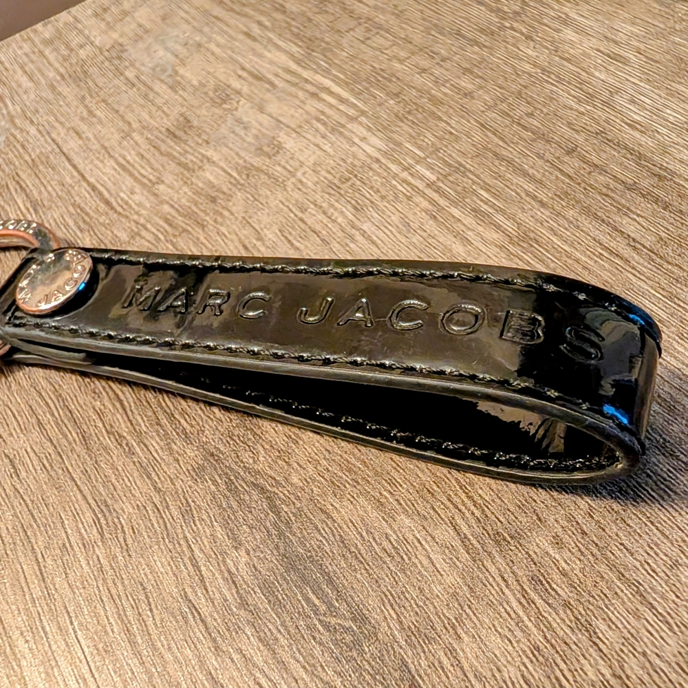 Marc Jacobs Black Keychain - Picture 2 of 6